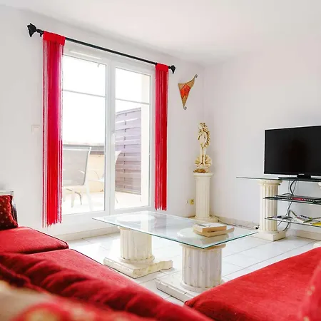 Apartament T3 Climatise A Narbonne-plage, Piscine, Proche Mer, 4 Couchages, Animaux Acceptes - Fr-1-409-2