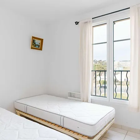T3 Climatise A Narbonne-plage, Piscine, Proche Mer, 4 Couchages, Animaux Acceptes - Fr-1-409-2